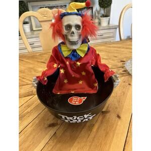 Skeleton Clown Animated Talking Moving Halloween Creepy Trick r Treat Candy Bowl